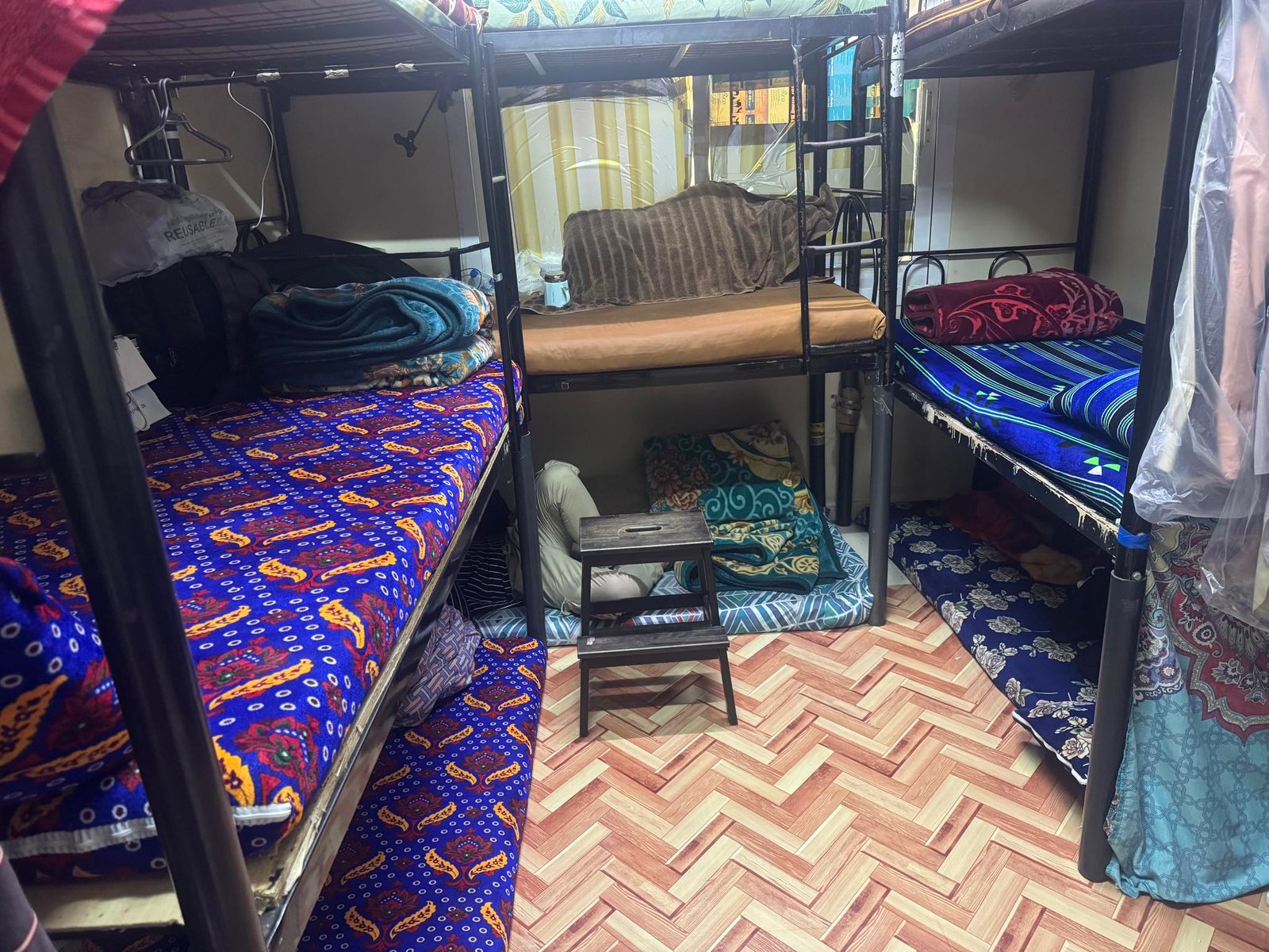 Bed space available in hor al anz